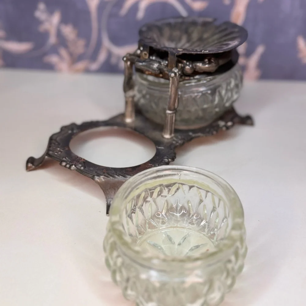 Antique 1900s Shell Shaped Silver Toned Double Salt Cellar with Cut Glass READ